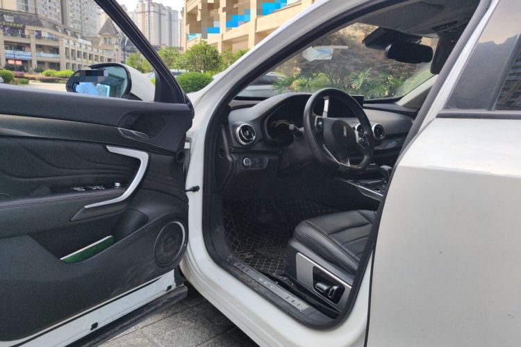 Used Wey VV7 2017 2.0T Ultra-Luxury Version Driver Seat