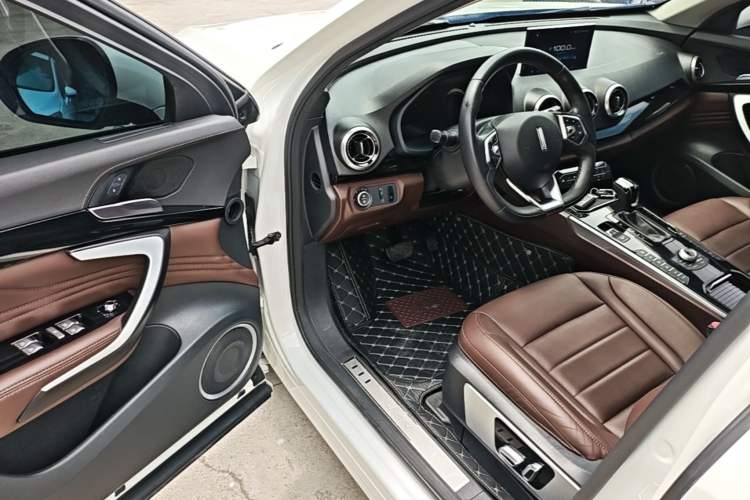 Used Wey VV7 2017 2.0T Ultra-Luxury Version Driver Seat