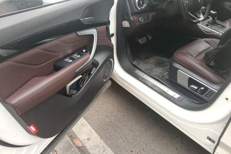 Used Wey VV7 2017 2.0T Flagship Model Driver Seat