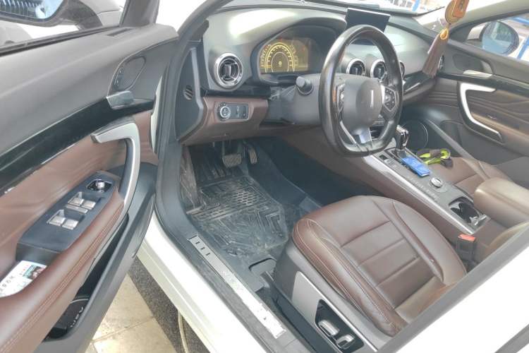 Used Wey VV7 2017 2.0T Ultra-Luxury Version Driver Seat