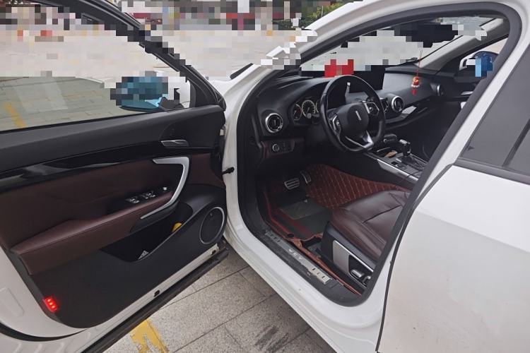 Used Wey VV7 2017 2.0T Flagship Model Driver Seat