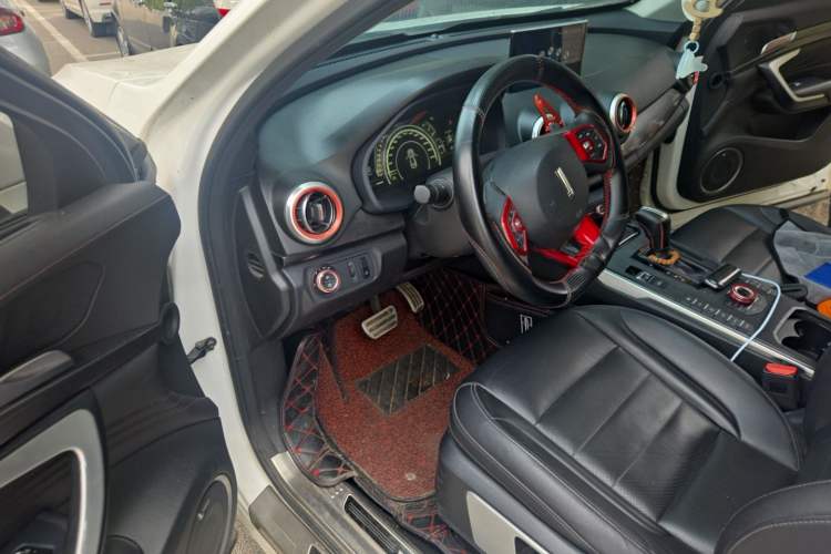 Used Wey VV7 2017 2.0T Flagship Model Driver Seat