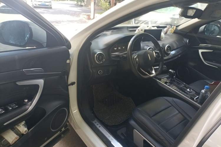 Used Wey VV7 2017 2.0T Luxury Model Driver Seat