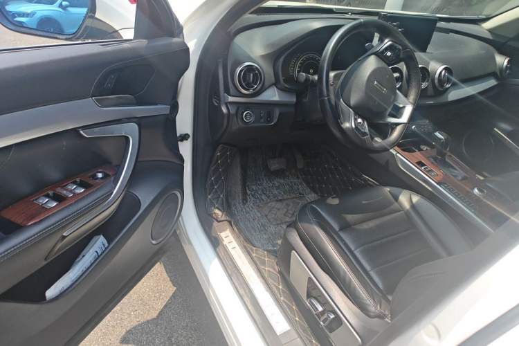 Used Wey VV7 2017 VV7c 2.0T Supreme Model Driver Seat