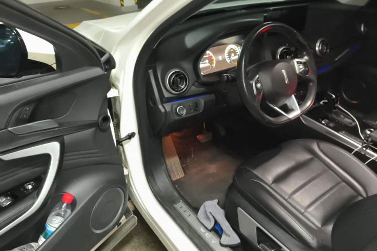 Used Wey VV7 2017 2.0T Ultra-Luxury Version Driver Seat