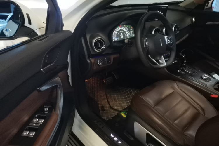 Used Wey VV7 2017 2.0T Flagship Model Driver Seat