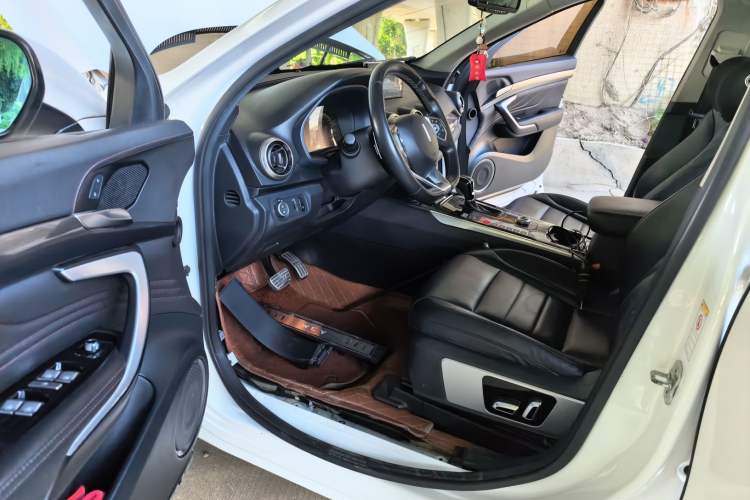 Used Wey VV7 2017 2.0T Ultra-Luxury Version Driver Seat