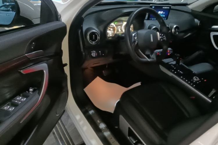 Used Wey VV7 2017 2.0T Ultra-Luxury Version Driver Seat