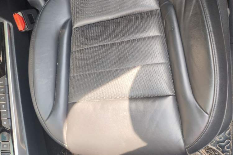 Used Wey VV7 2017 2.0T Flagship Model Driver Seat