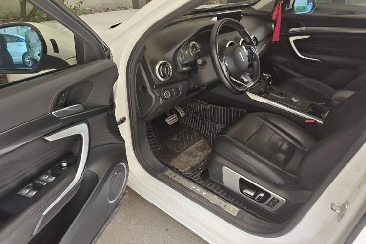 Used Wey VV7 2017 VV7c 2.0T Flagship Model Driver Seat
