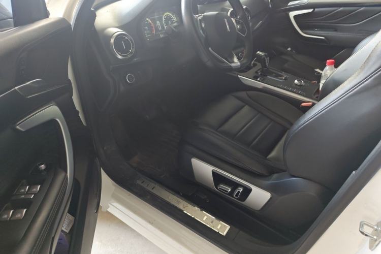 Used Wey VV7 2017 2.0T Ultra-Luxury Version Driver Seat
