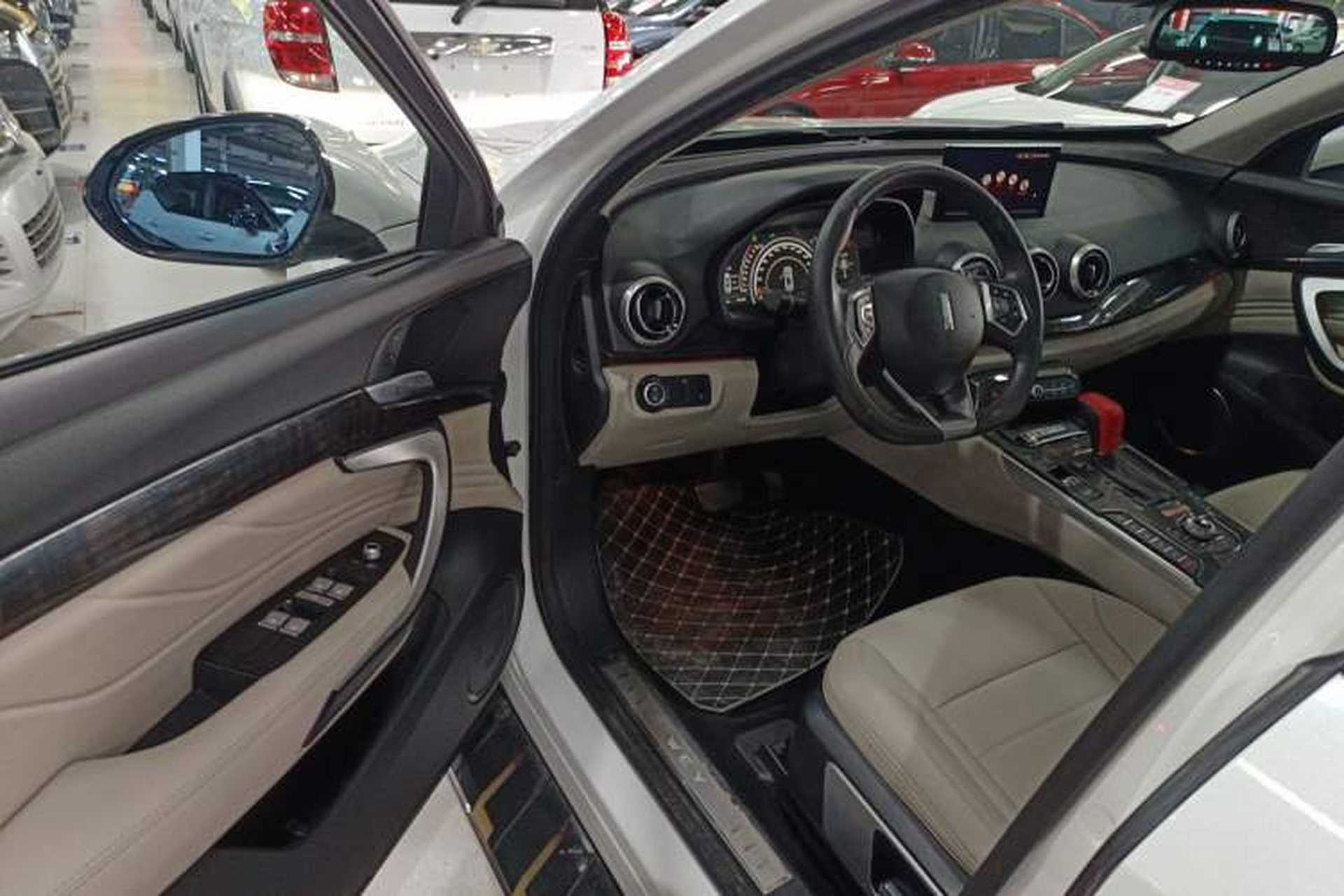 Used Wey VV7 2017 2.0T Ultra-Luxury Version Driver Seat