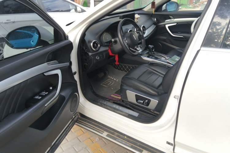 Used Wey VV7 2017 VV7c 2.0T Supreme Model Driver Seat