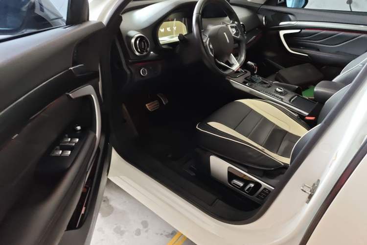 Used Wey VV7 2017 2.0T Flagship Model Driver Seat