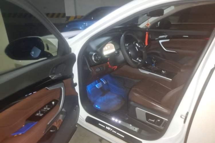 Used Wey VV7 2017 2.0T Flagship Model Driver Seat