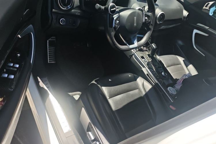 Used Wey VV7 2017 2.0T Flagship Model Driver Seat