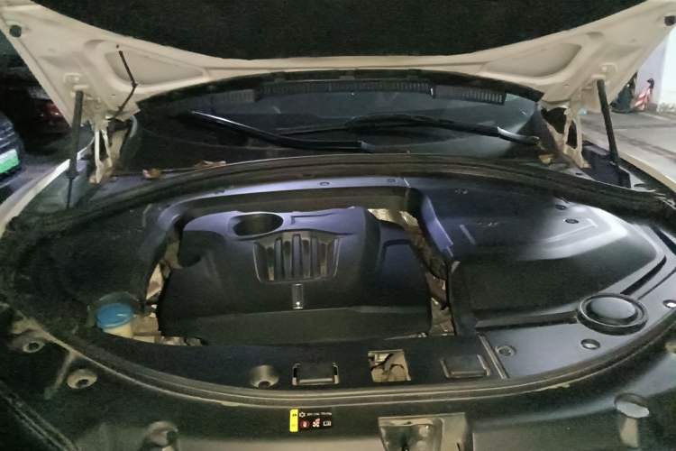Used Wey VV7 2017 2.0T Flagship Model Engine Bay