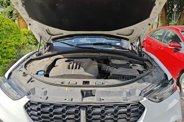 Used Wey VV7 2017 2.0T Flagship Model Engine Bay