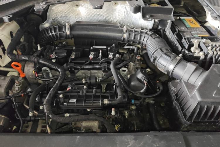 Used Wey VV7 2017 VV7c 2.0T Flagship Model Engine Bay