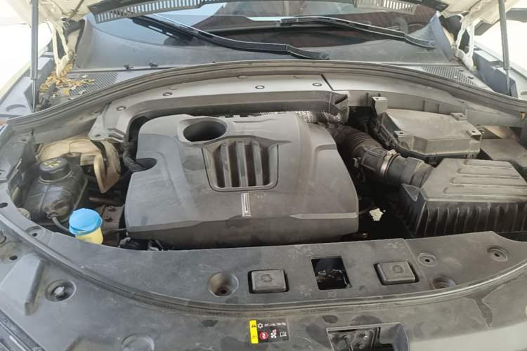 Used Wey VV7 2017 2.0T Ultra-Luxury Version Engine Bay