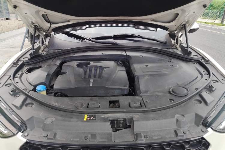 Used Wey VV7 2017 2.0T Flagship Model Engine Bay