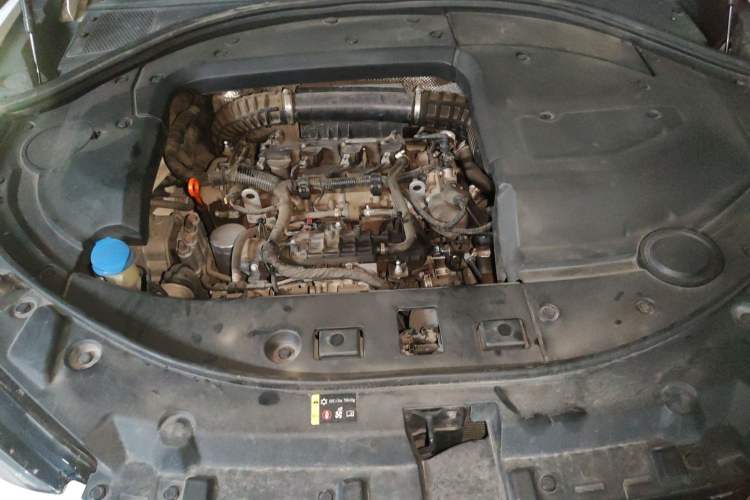 Used Wey VV7 2017 2.0T Ultra-Luxury Version Engine Bay