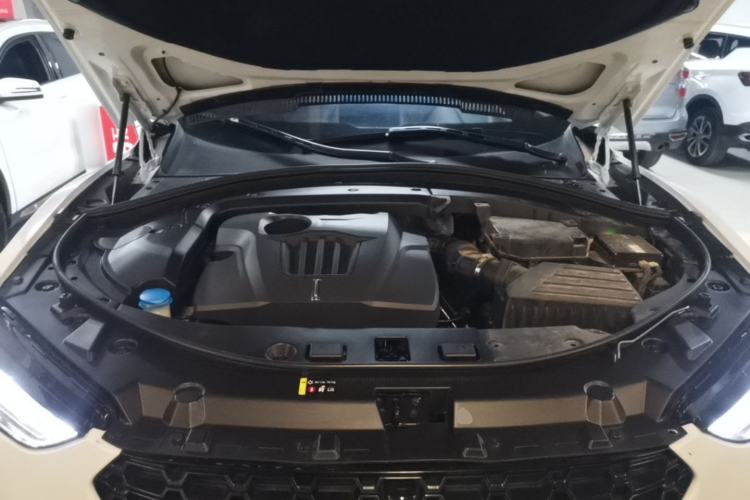 Used Wey VV7 2017 2.0T Flagship Model Engine Bay
