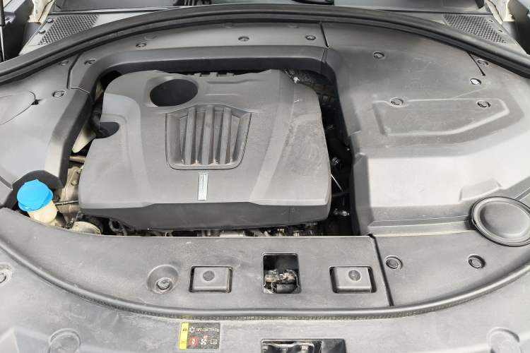 Used Wey VV7 2017 VV7c 2.0T Flagship Model Engine Bay