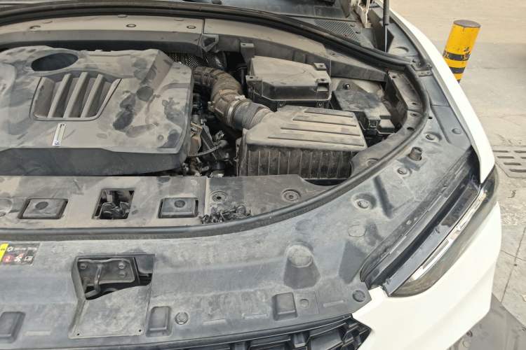 Used Wey VV7 2017 2.0T Flagship Model Engine Bay Left