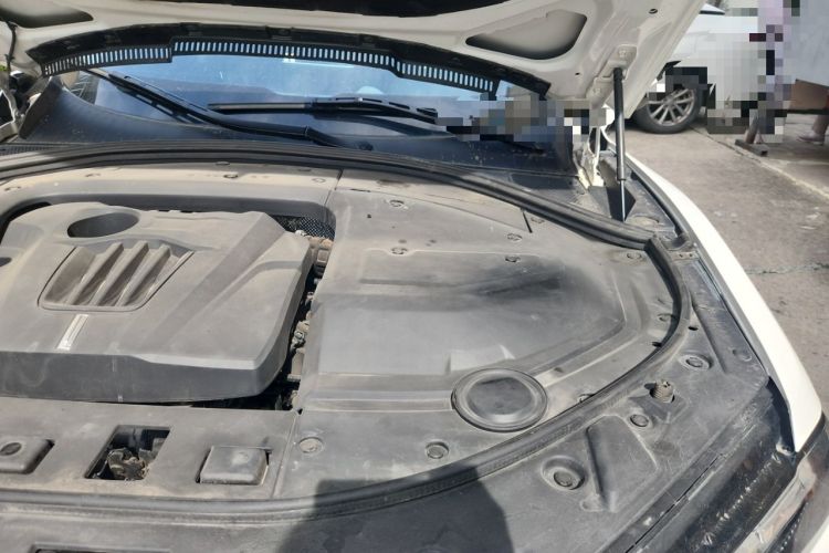 Used Wey VV7 2017 2.0T Luxury Model Engine Bay Left