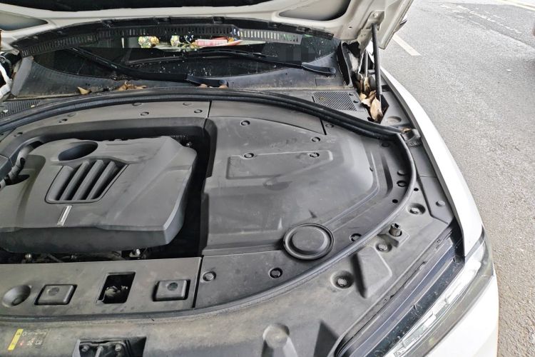 Used Wey VV7 2017 2.0T Flagship Model Engine Bay Left