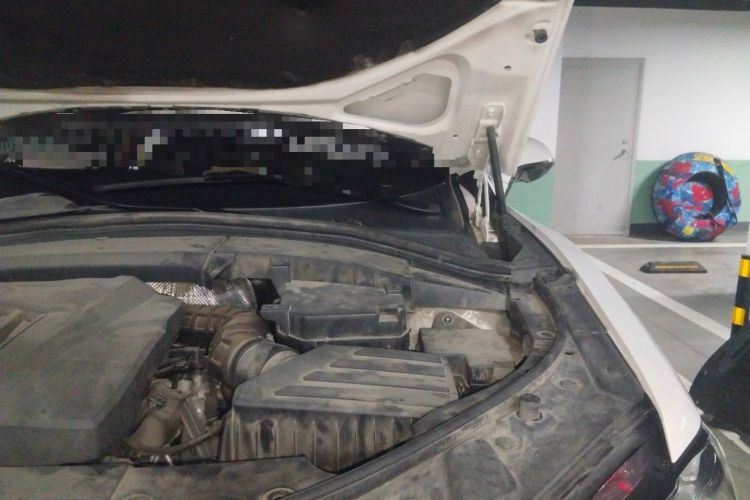Used Wey VV7 2017 2.0T Flagship Model Engine Bay Left