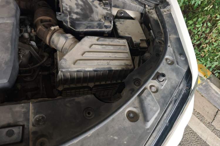 Used Wey VV7 2017 2.0T Flagship Model Engine Bay Left