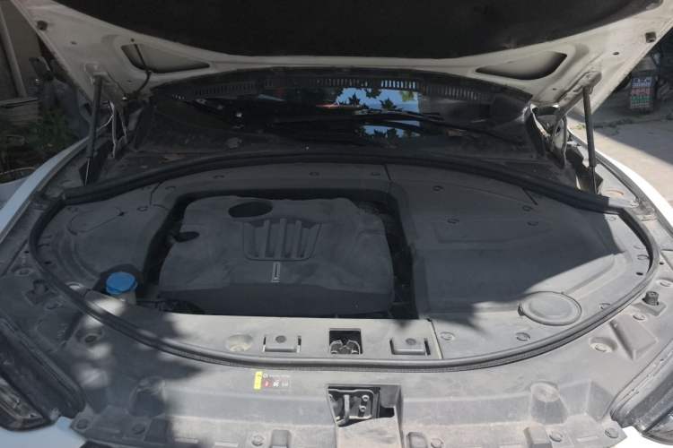 Used Wey VV7 2017 2.0T Ultra-Luxury Version Engine Bay