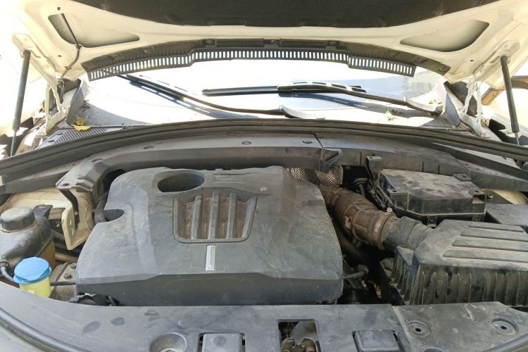 Used Wey VV7 2017 2.0T Ultra-Luxury Version Engine Bay