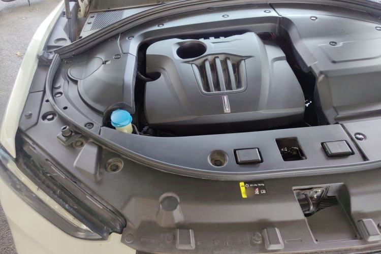 Used Wey VV7 2017 2.0T Ultra-Luxury Version Engine Bay Right