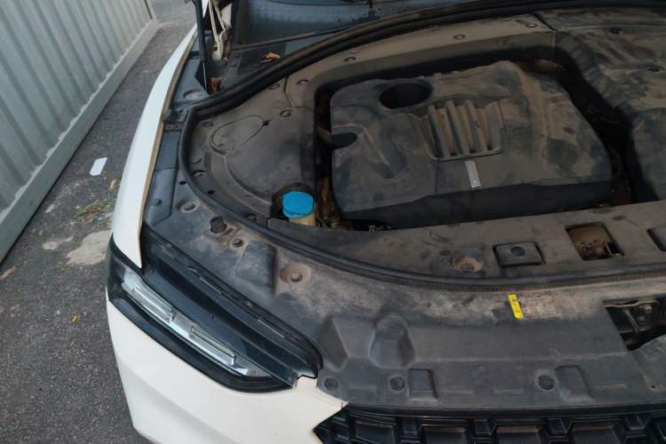 Used Wey VV7 2017 2.0T Flagship Model Engine Bay Right