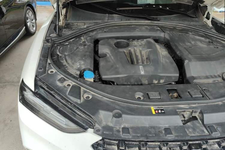 Used Wey VV7 2017 2.0T Luxury Model Engine Bay Right