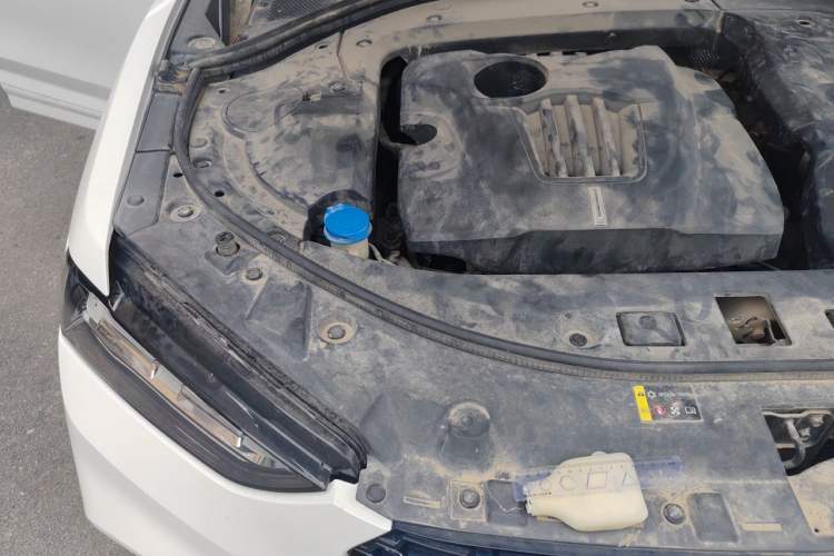 Used Wey VV7 2017 2.0T Flagship Model Engine Bay Right