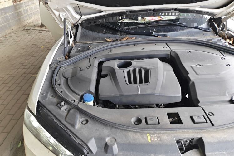 Used Wey VV7 2017 2.0T Flagship Model Engine Bay Right
