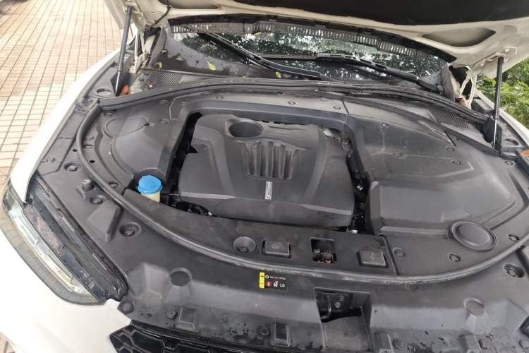 Used Wey VV7 2017 2.0T Flagship Model Engine Bay Right