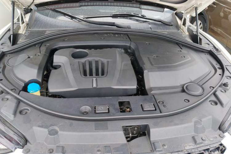 Used Wey VV7 2017 2.0T Flagship Model Engine Bay