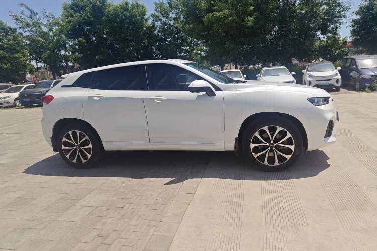 Used Wey VV7 2017 2.0T Ultra-Luxury Version Exterior 3