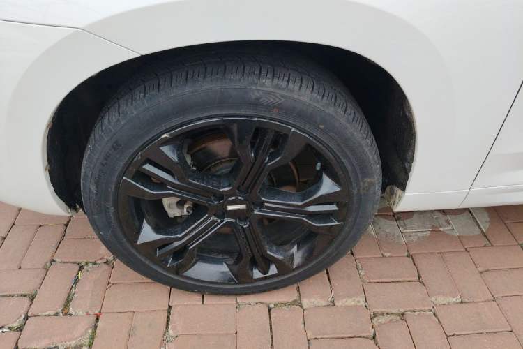 Used Wey VV7 2017 2.0T Flagship Model Exterior 4