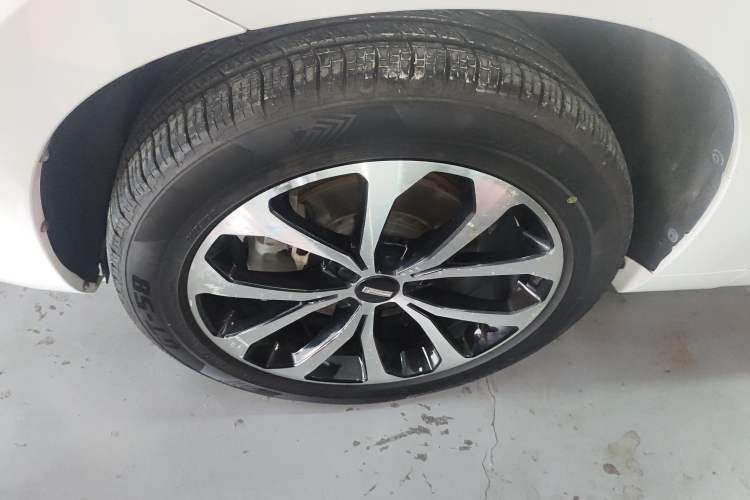 Used Wey VV7 2017 2.0T Ultra-Luxury Version Exterior 4
