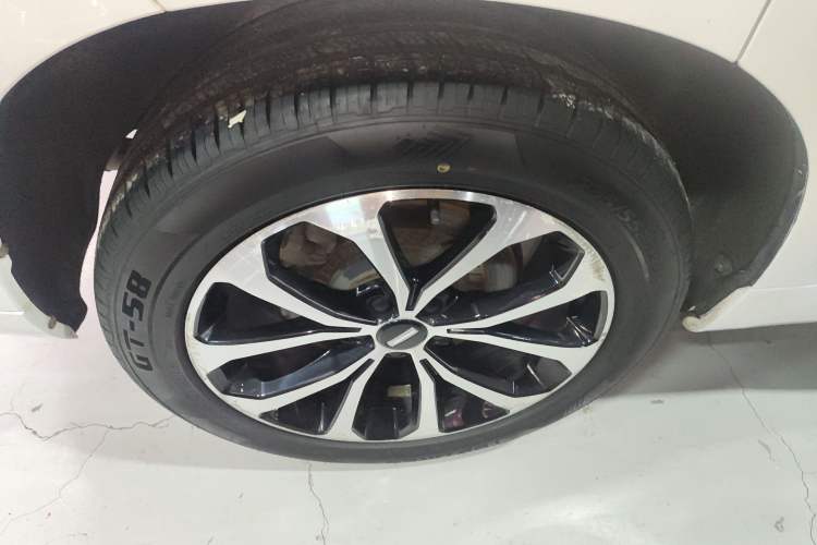 Used Wey VV7 2017 2.0T Ultra-Luxury Version Exterior 5