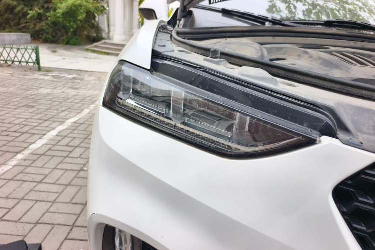 Used Wey VV7 2017 2.0T Flagship Model Exterior 6
