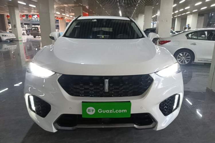 Used Wey VV7 2017 2.0T Ultra-Luxury Version Front