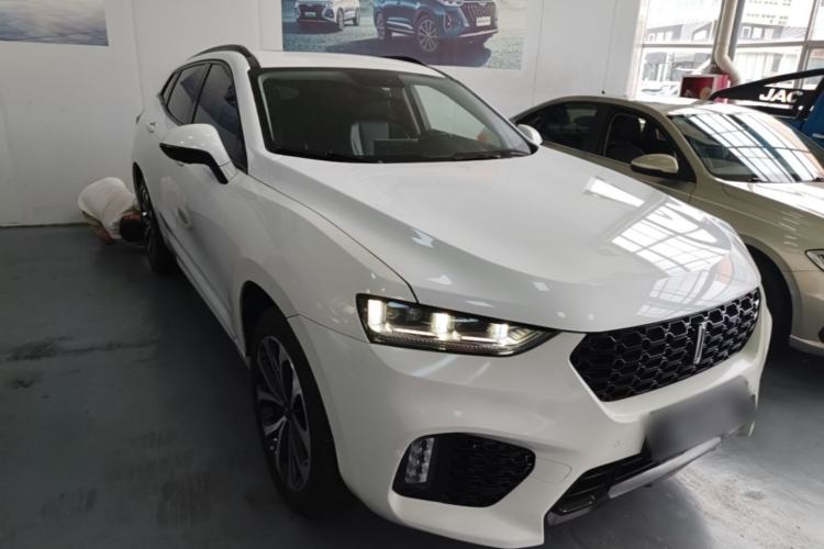 Used Wey VV7 2017 2.0T Ultra-Luxury Version Front Right 45 Deg