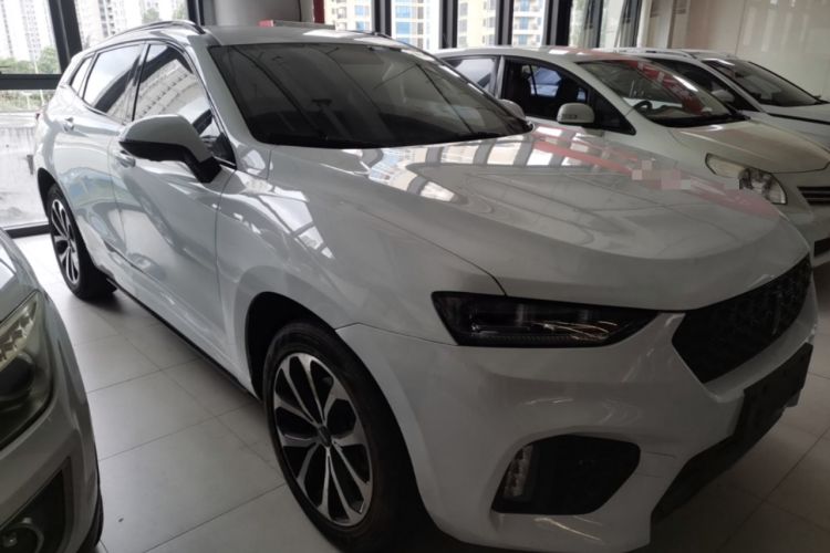 Used Wey VV7 2017 2.0T Ultra-Luxury Version Front Right 45 Deg